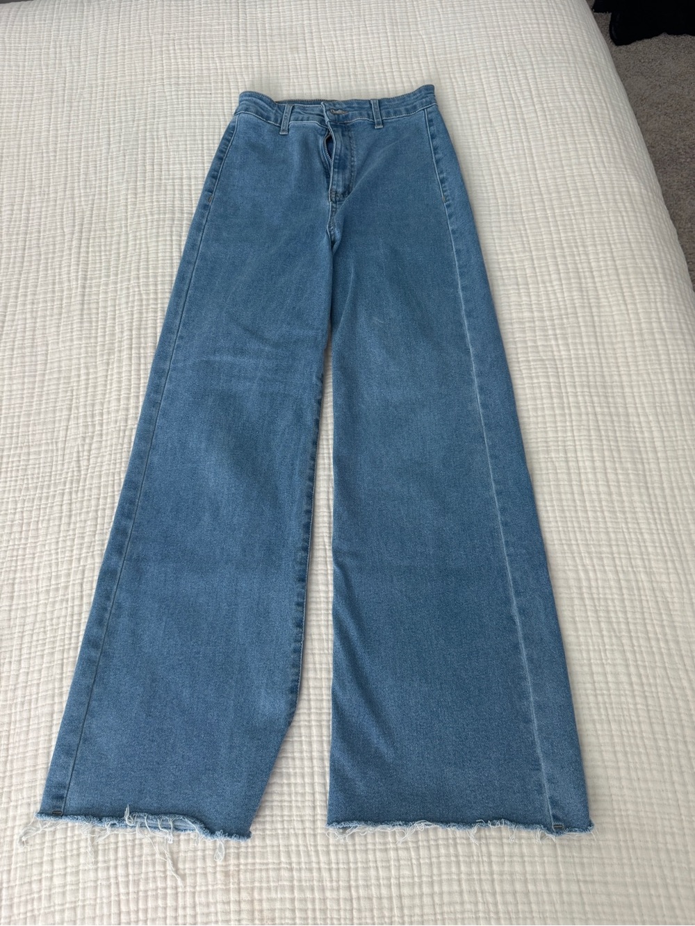 High-Rise Wide Leg Jeans in Blue Wash